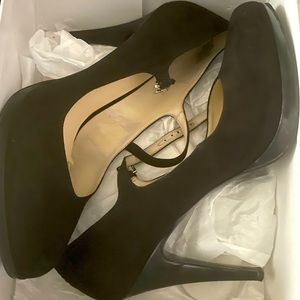 Suede Mary Jane Pumps Size 11